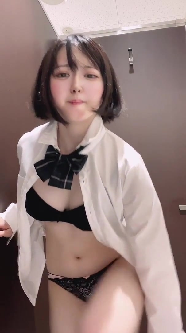 中２　自撮り　裸　顔出し 