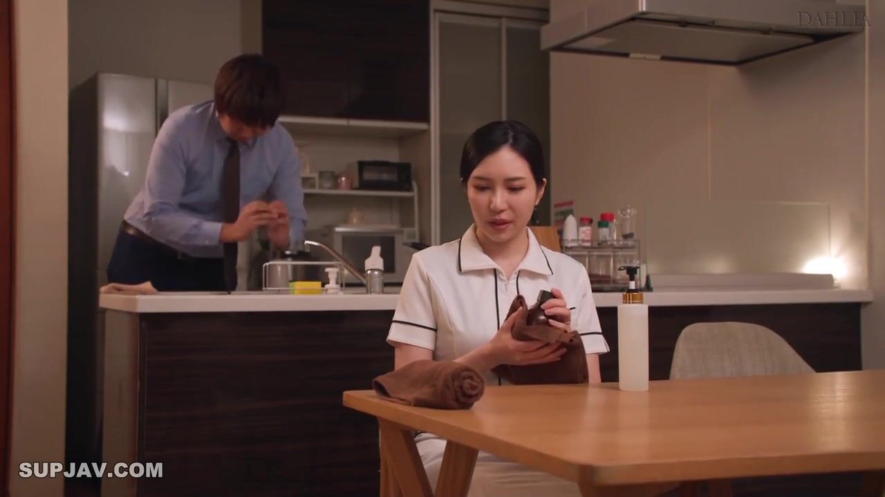 Mosaic Destruction]DLDSS-311 Married esthetician Yuko Ono who was  repeatedly NTRd by her scum ex-boyfriend who she met again at her home  salon and with whom she had great physical chemistry. -AVJB